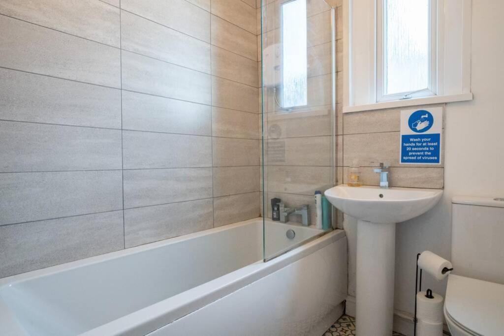 Phenix Central - Huge 3 Bed, Super Equipped Apartment. 카디프 외부 사진
