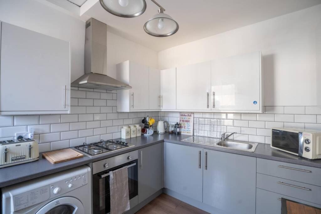 Phenix Central - Huge 3 Bed, Super Equipped Apartment. 카디프 외부 사진
